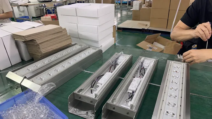 OEM kitchen lighting production with white-label packaging and CNC-machined prototype samples