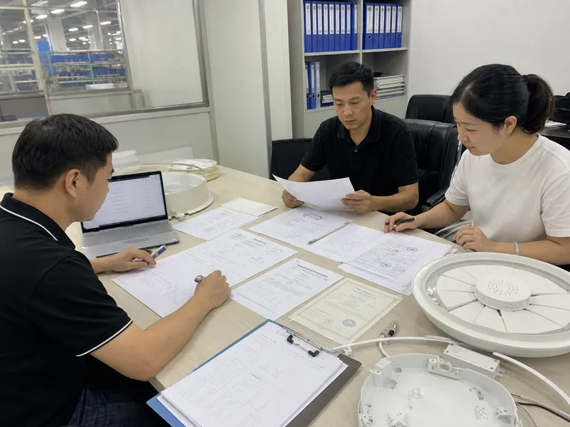 Certification documentation and compliance test reports for living room lighting fixtures