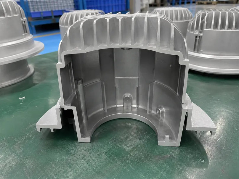 ADC12 aluminum die-cast recessed lighting housing showing wall thickness consistency