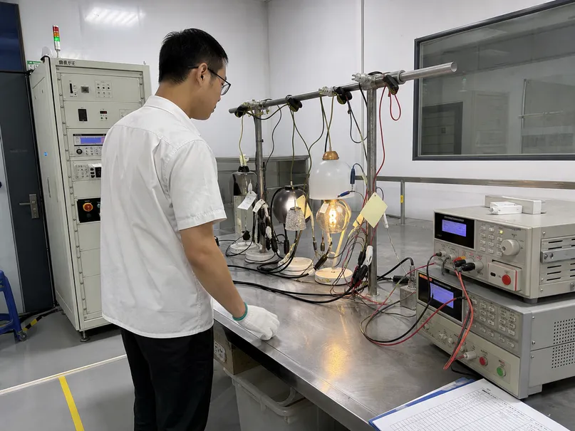 UL certification testing process for decorative luminaires