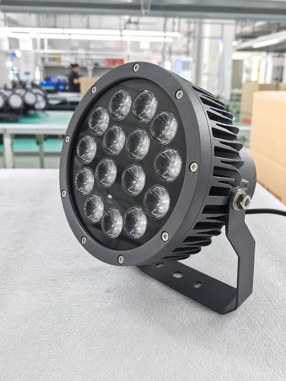 Commercial-grade LED spotlight with die-cast aluminum housing and precision optics